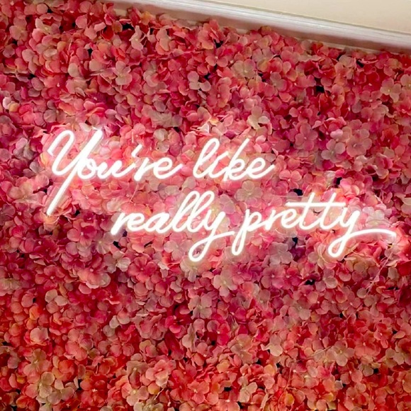 LIKE! For Posh Live Notification! - Picture 1 of 1